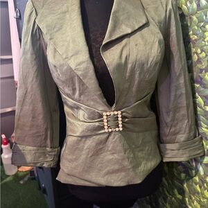 Elegant Green Women's Jacket with Pearl Buckle p26